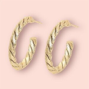 Twist Hoop Earrings | 14K Gold Plated | Hypoallergenic Jewelry